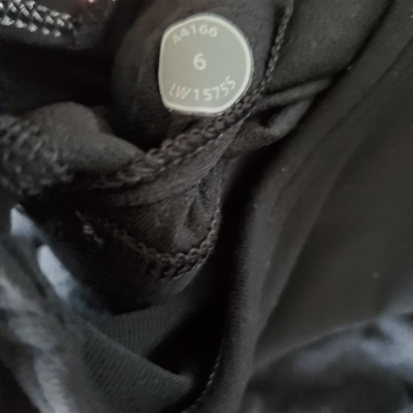 Lululemon No Limits Tank - Picture 5 of 5